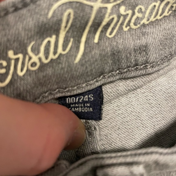 Universal Thread Target Brand Skinny Jeans - Picture 3 of 7